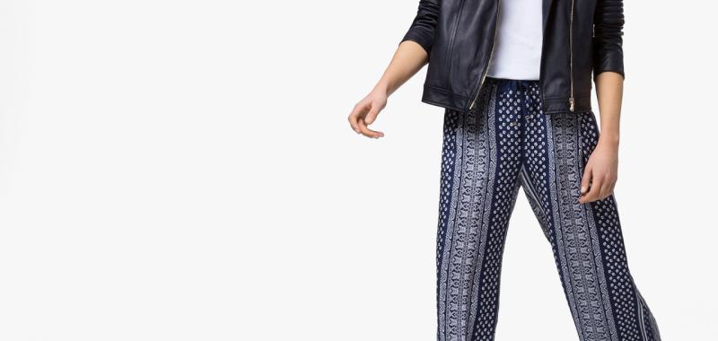 Pantalón ancho estampado, de Massimo Dutti